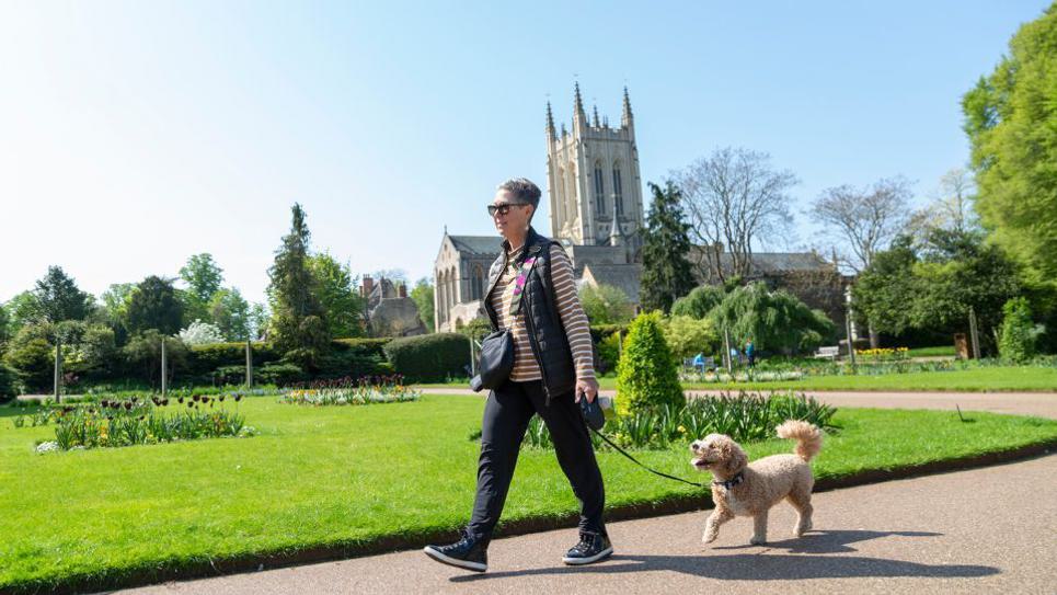Abbey Gardens Dog Friendly 965x540