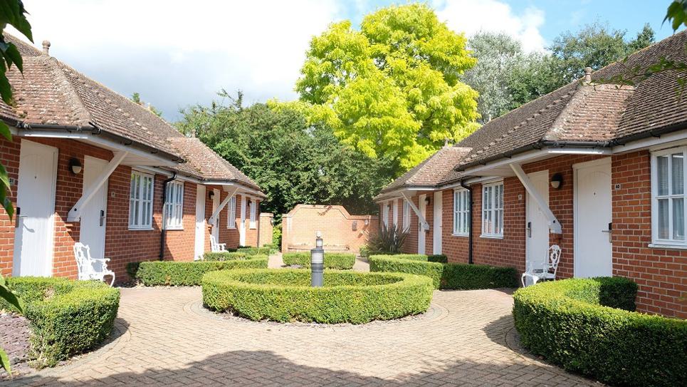 Best Western Priory Hotel Gardens Rooms dog friendly 965x540