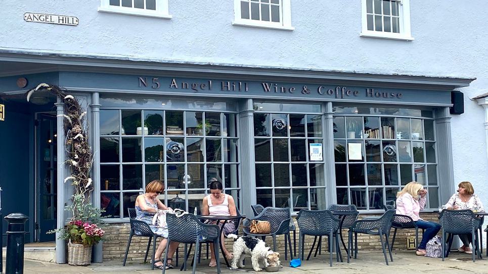 Dog Friendly No5 Angel Hill 965x540