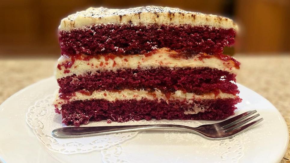 Harriets Cake 965x540 2
