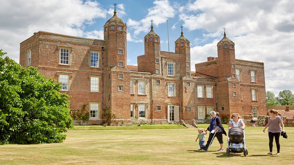 Melford Hall 3 National Trust Images Arnhel de Serra 965x540