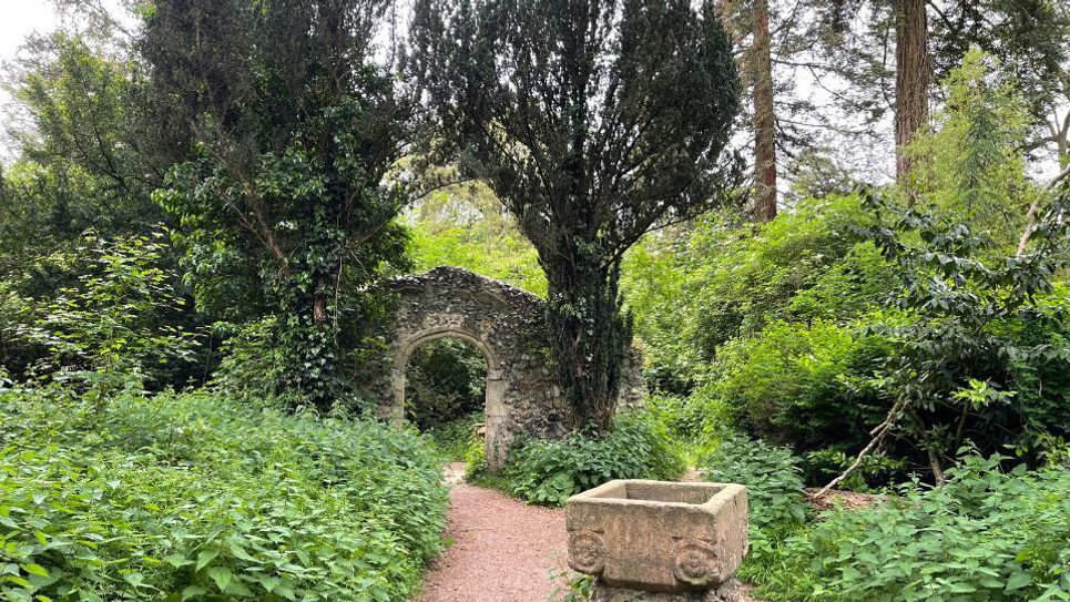Nowton Park archway 965x540