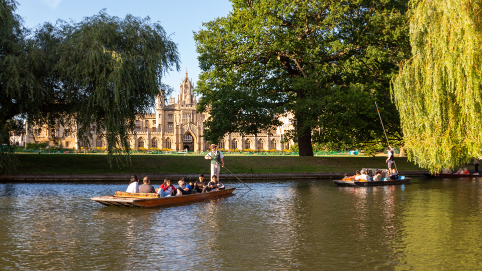 Punting in Cambridge 965 x 540