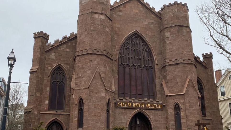 Salem Witch Museum Sign exterior 965x540