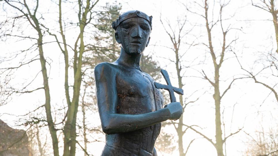 St Edmund Statue Dame Elisabeth Frink credit Rebecca Austin 965x540