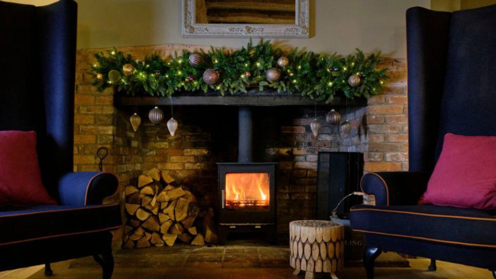 The Weeping Willow fireplace 965x540