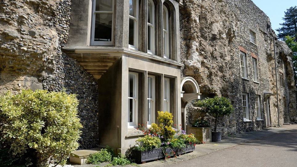 The West Front Great Churchyard credit Rebecca Bacon BLOG