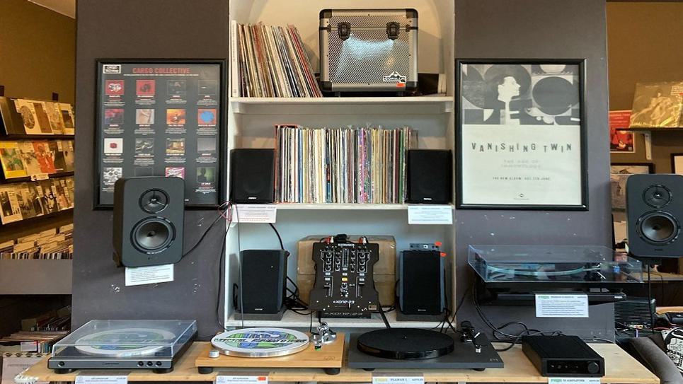 Vinyl Hunter Vinyl Hunter 965x540