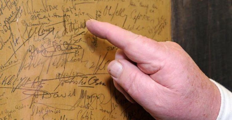 Airmens Bar The Swan at Lavenham Hotel Spa 3 750x390