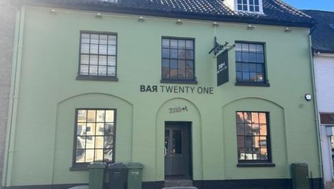 Bar Twenty One 750x390