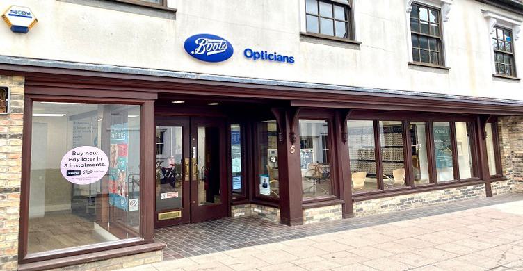 Boots Opticians exterior Sue Warren 750x390