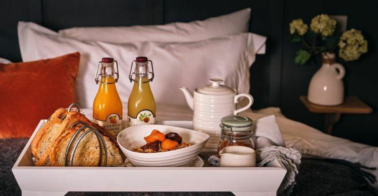 Breakfast in Bed Church Farm BB 750x390