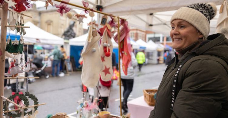 Bury St Edmunds Market Christmas stall 750x390