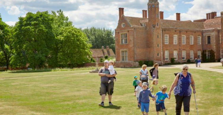 Easter at Melford Hall 750x390