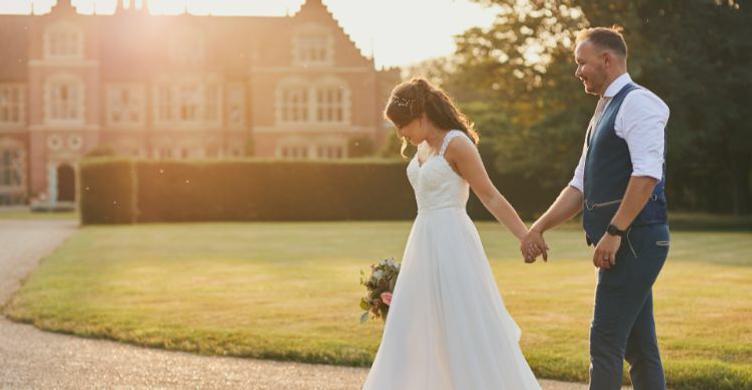 Haughley Park Barn couple 750x390