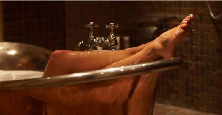Legs in a bath The Angel 750x390
