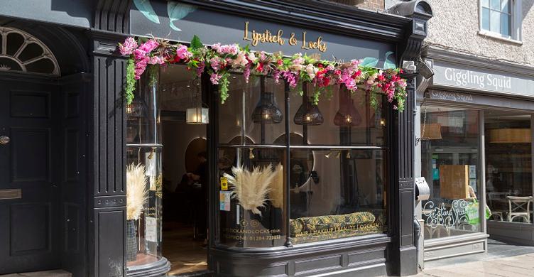 Lipstick Locks Phil Morley 750x390