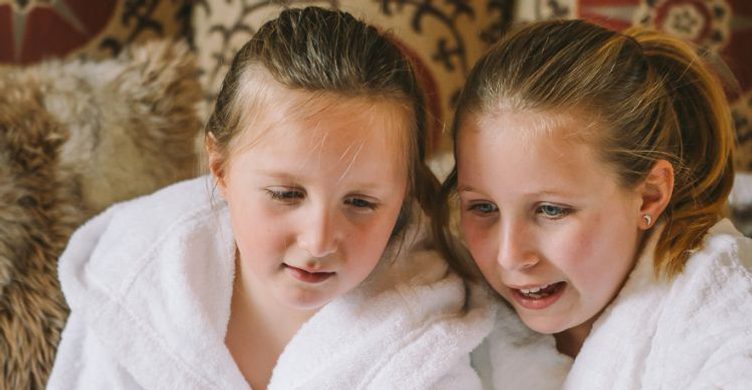Little Angels Stay Angel Hotel 750x390