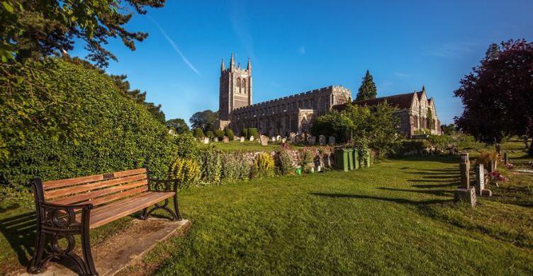 Long Melford Church 750x390