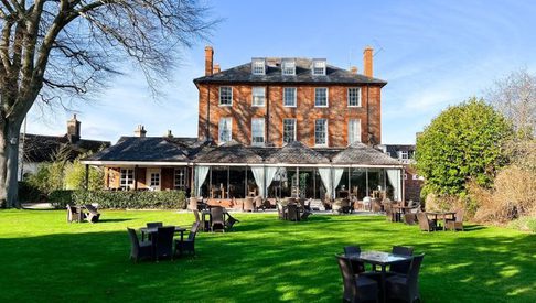 Riverside House Hotel Mildenhall exterior 750x390