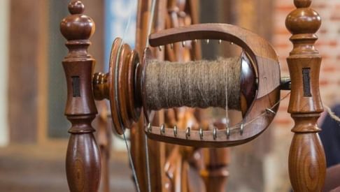 Spinning Demonstration Lavenham guildhall 750x390