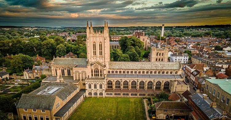 St Edmundsbury Cathedral from above Mina Girgis 750x390