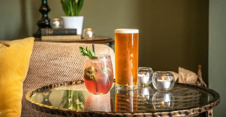 The Black Lion Long Melford drinks 750x390