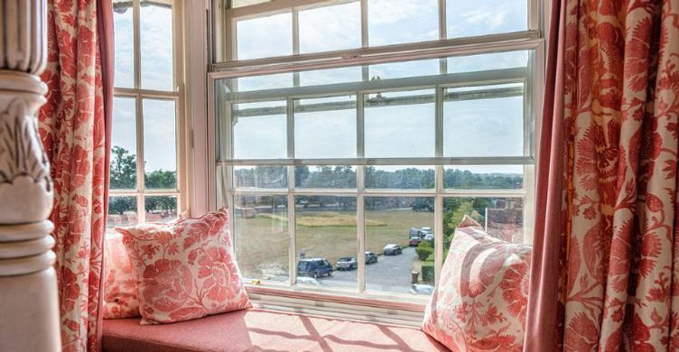 The Black Lion Long Melford room view 750x390