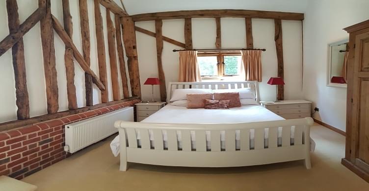 The Stable at Mullion Barn bedroom 750x390