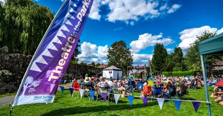 Theatre in the Park Abbey Gardens 750x390 2