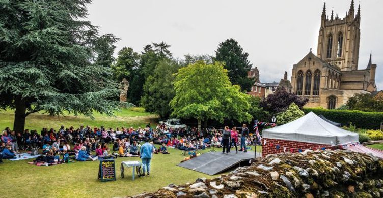 Theatre in the Park Abbey Gardens 750x390