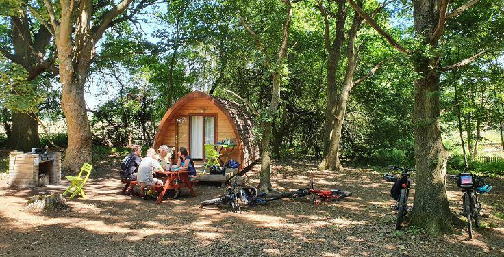 Camping and Glamping Places to Stay 736x376